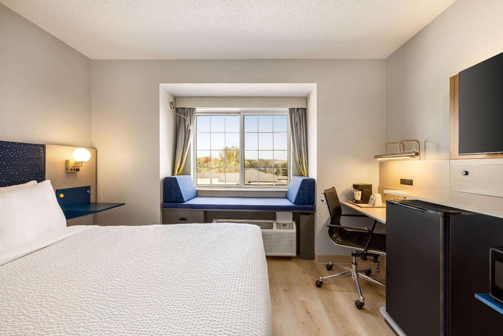 Microtel Inn & Suites By Wyndham New Ulm Exteriér fotografie