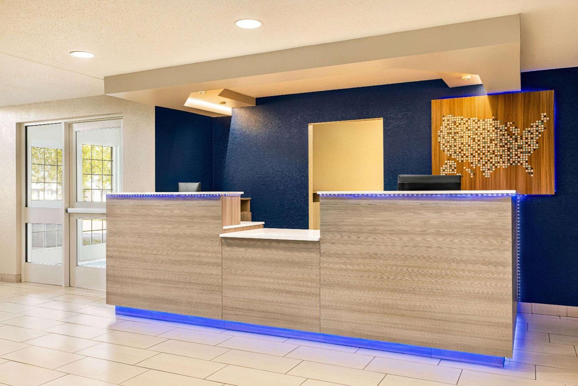 Microtel Inn & Suites By Wyndham New Ulm Exteriér fotografie